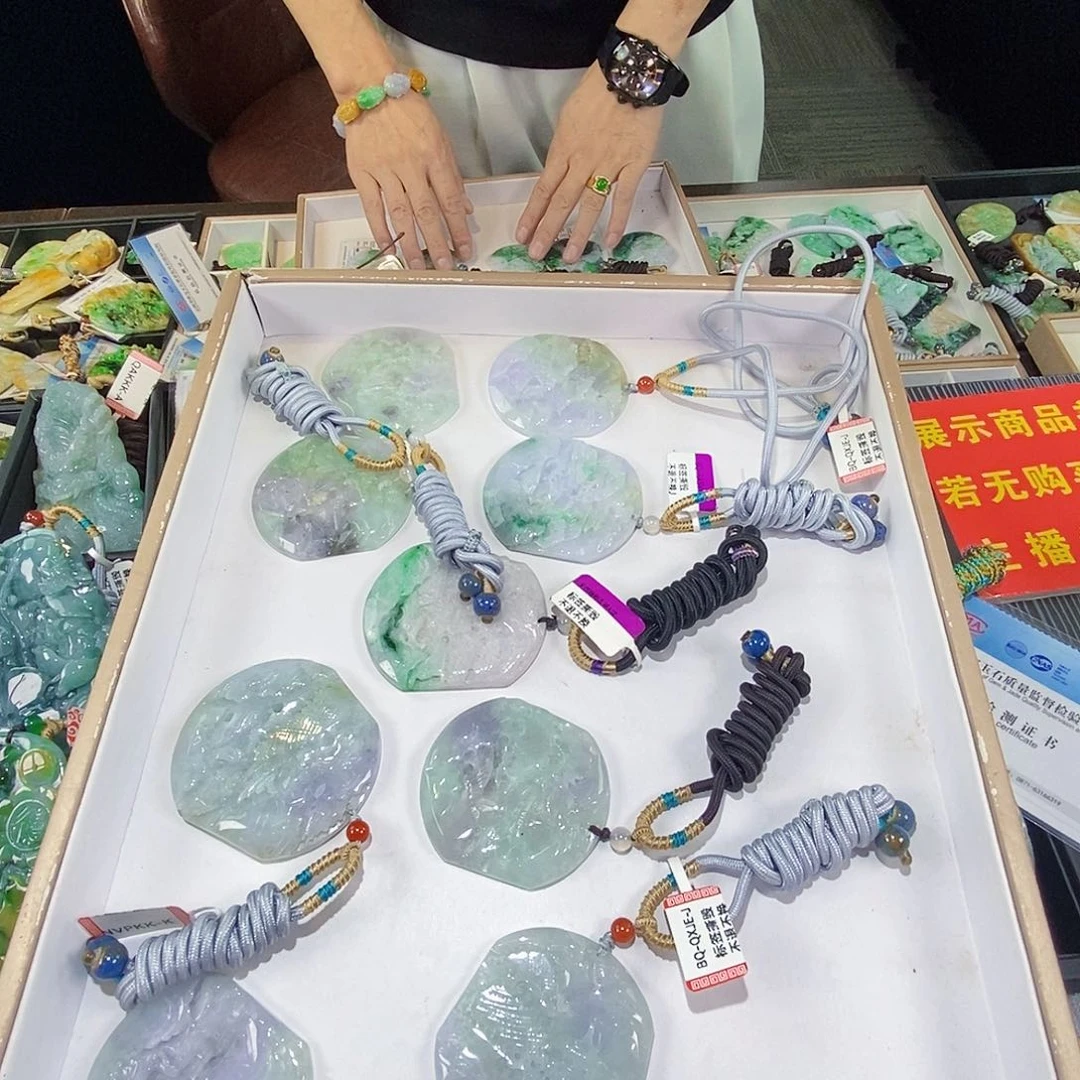 颈饰未镶嵌翡翠多样性仅发一件随机发货