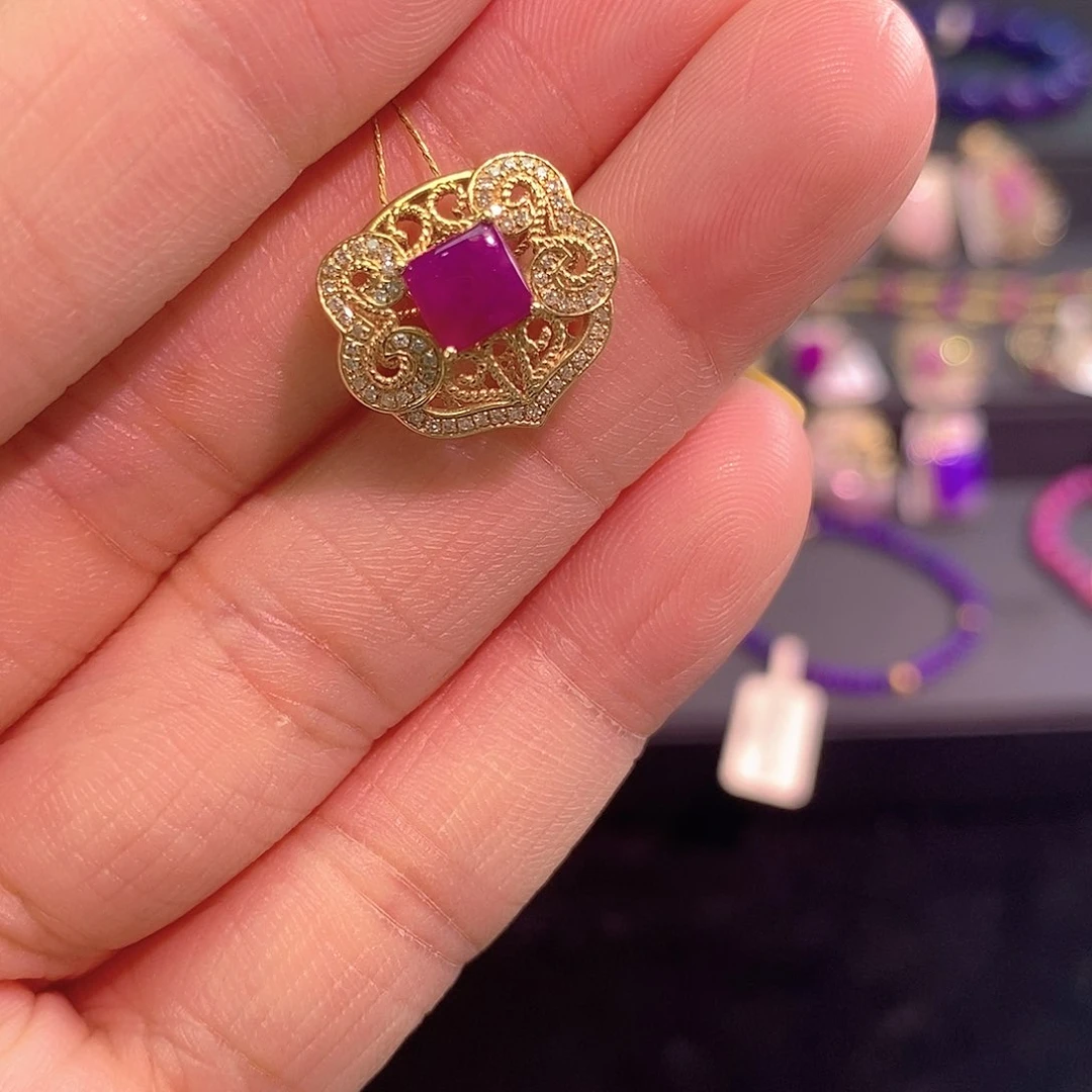 18K金镶嵌苏纪石（舒俱来）吊坠(不含链)