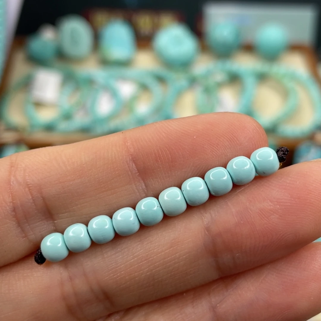 绿松石未镶嵌颈饰