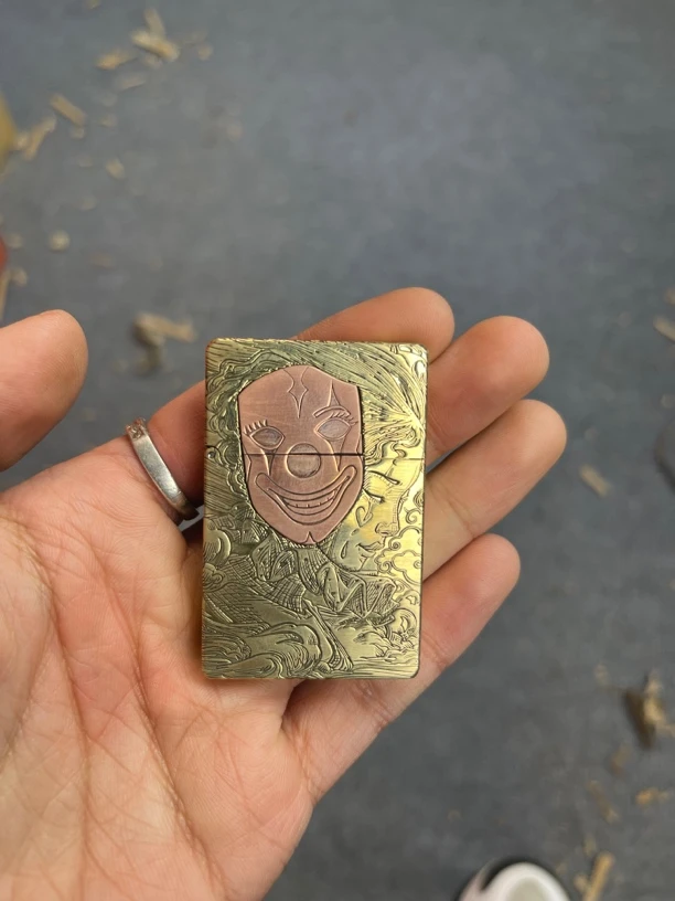 帕加尼煤油黄铜手工雕刻一体打火机小丑
