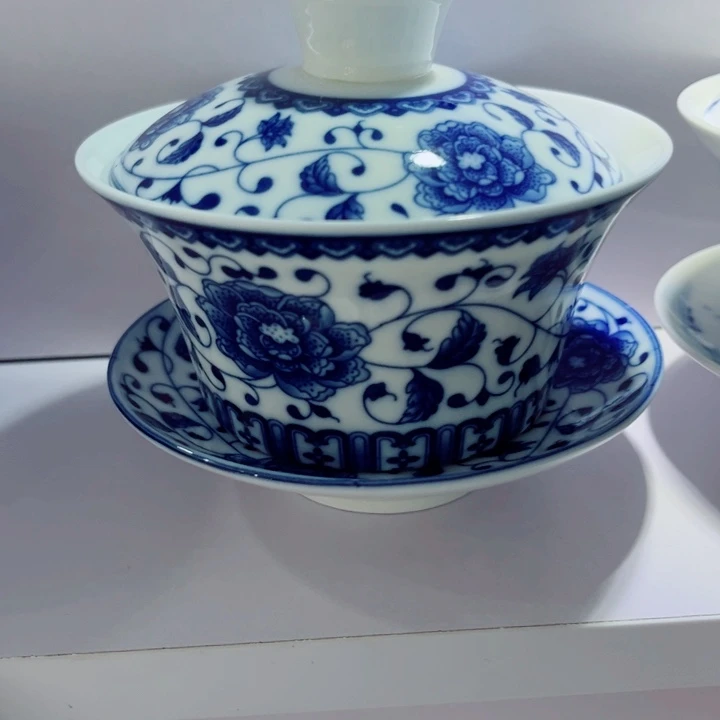 青花玲珑三才盖碗芙蓉花