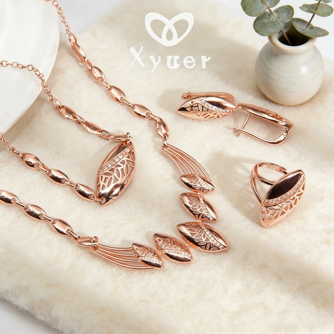 铜合金合成锆石吊坠 Xyuer镂空设计雕花工艺时尚精工首饰套装