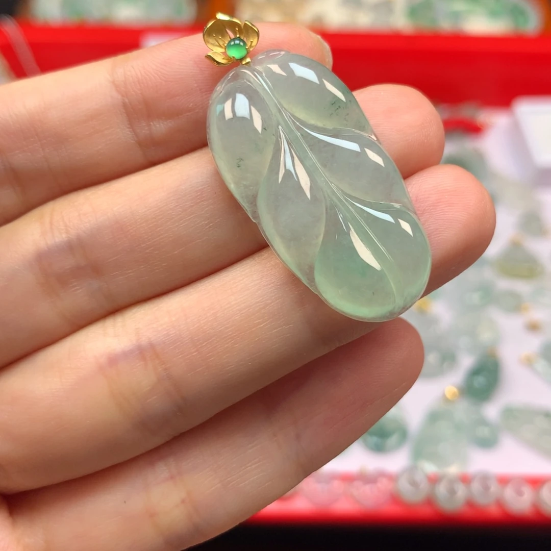 【闪购商品】吊坠(不含链)18K金镶嵌翡翠