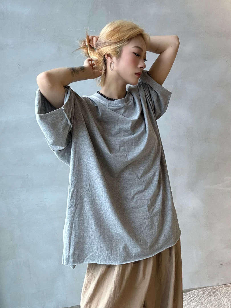 韩国新款宽松T恤浅灰色卷边