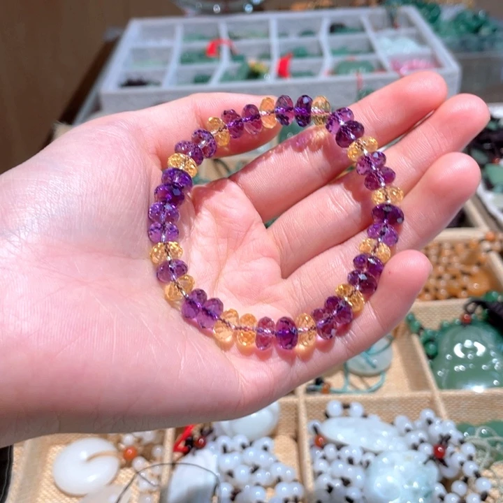 石英质玉未镶嵌颈饰