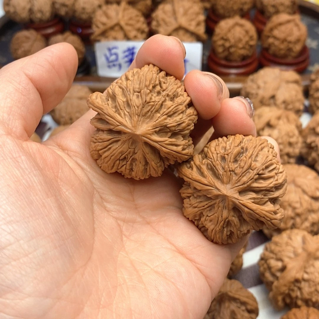 【闪购商品】文玩核桃吊坠用****8409号红宝石