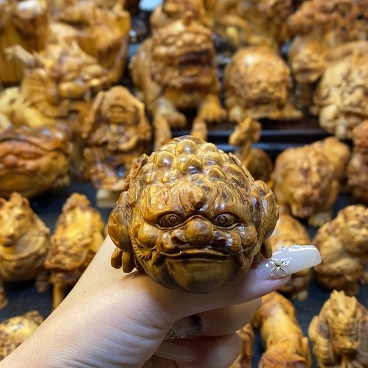 柏木三足金蟾手把件