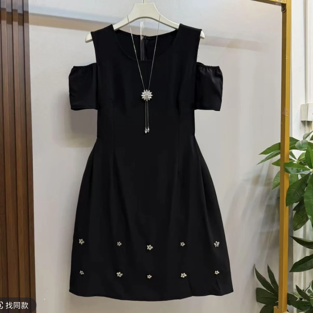 2025年夏季新款遮肉显瘦气质百搭时尚高品质连衣裙