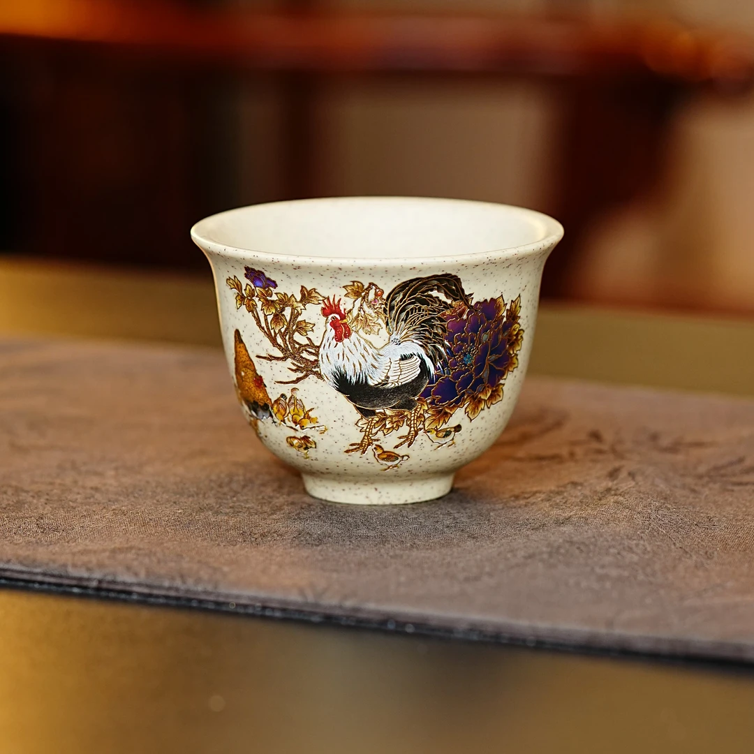 宜兴原矿紫砂白段泥纯手工手绘金鸡报喜紫砂主人杯