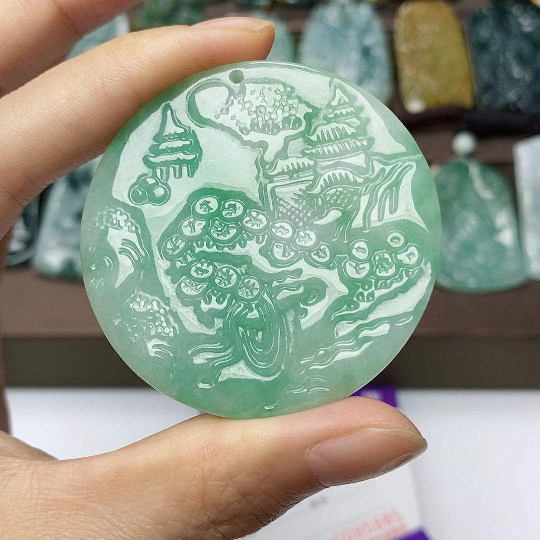 翡翠未镶嵌颈饰