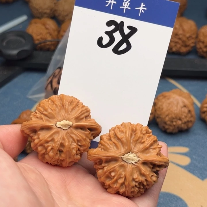 文玩核桃吊坠宫灯 42全品 38