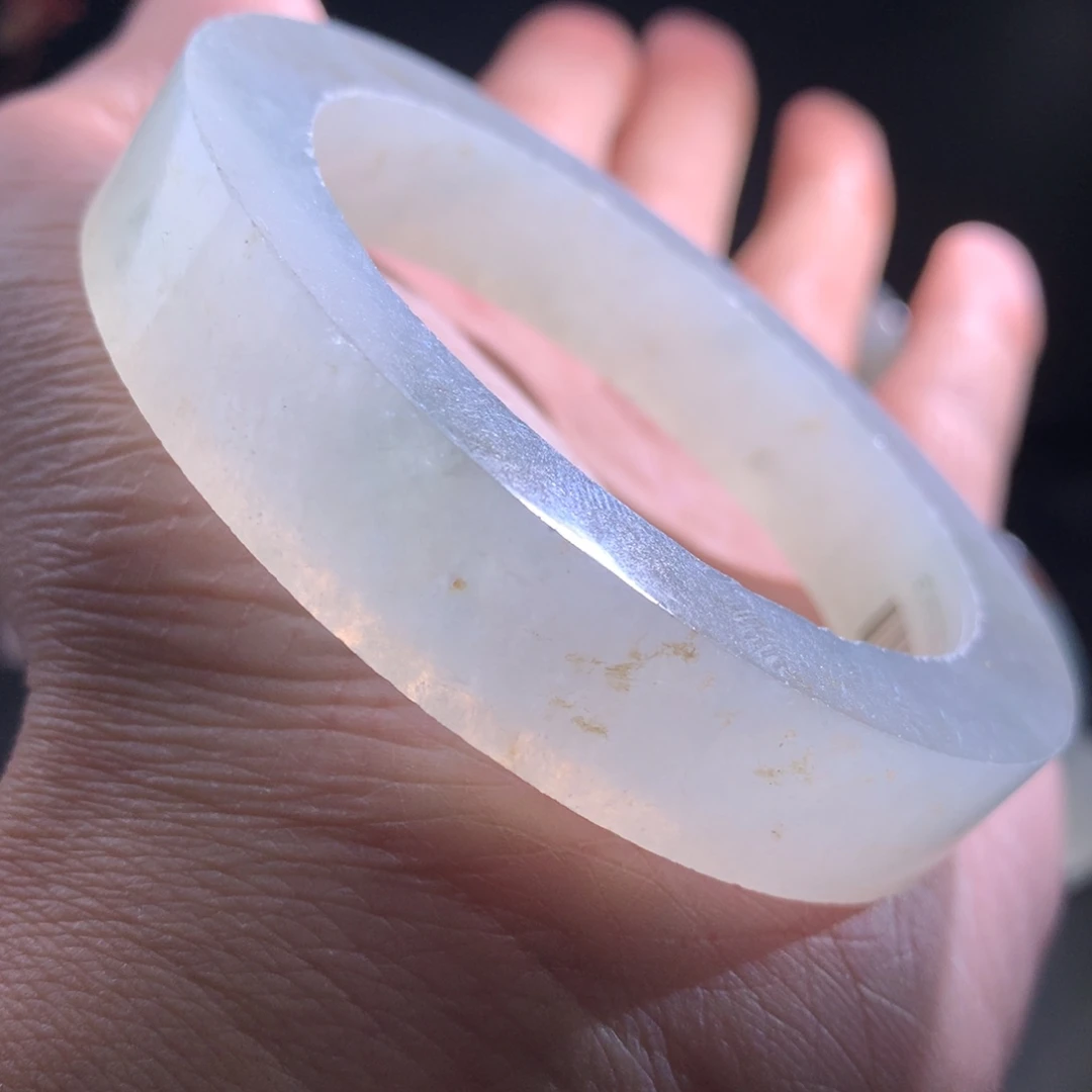 定制翡翠未镶嵌手镯