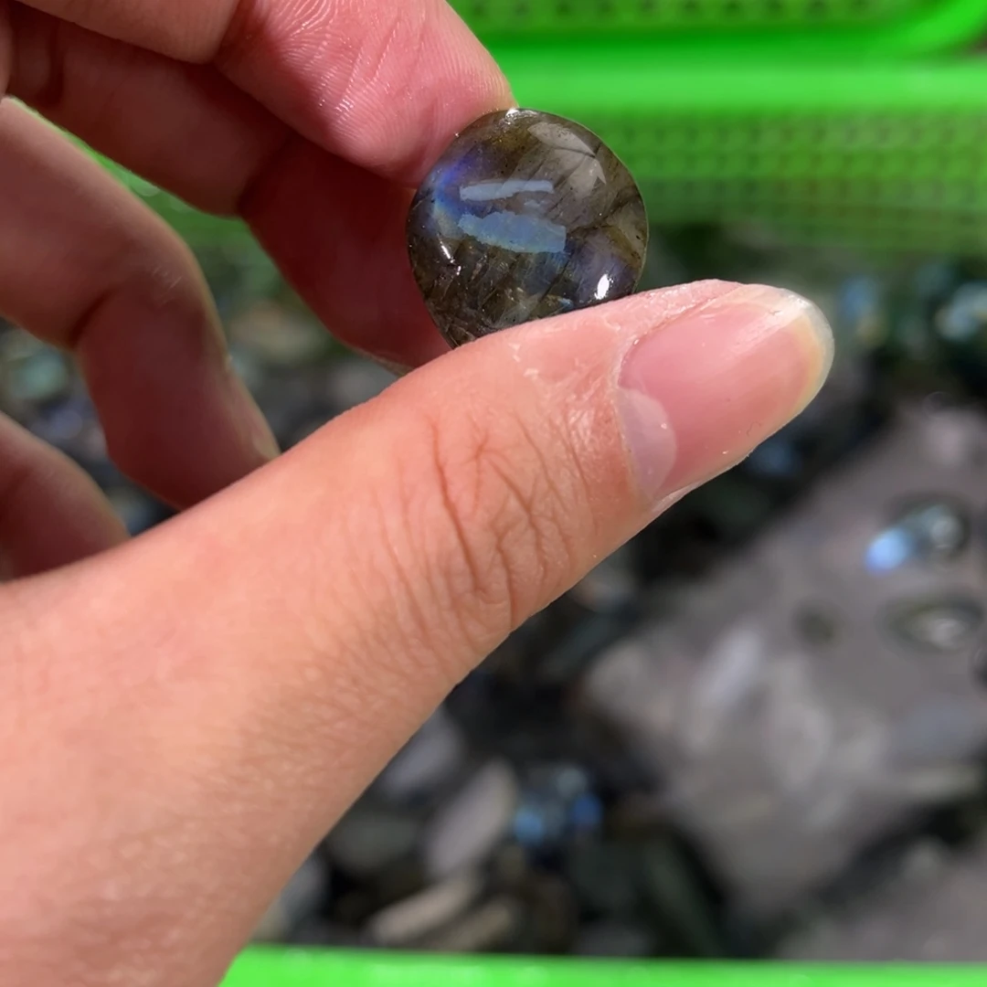 拉长石吊坠未镶嵌五*初