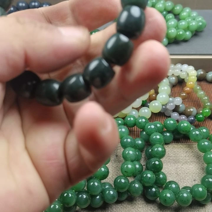 和田玉未镶嵌手链