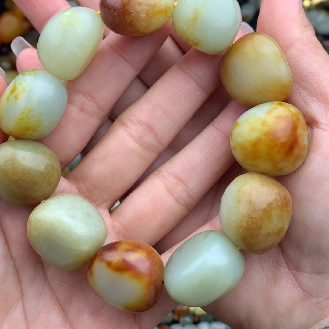 农***展和田玉未镶嵌颈饰