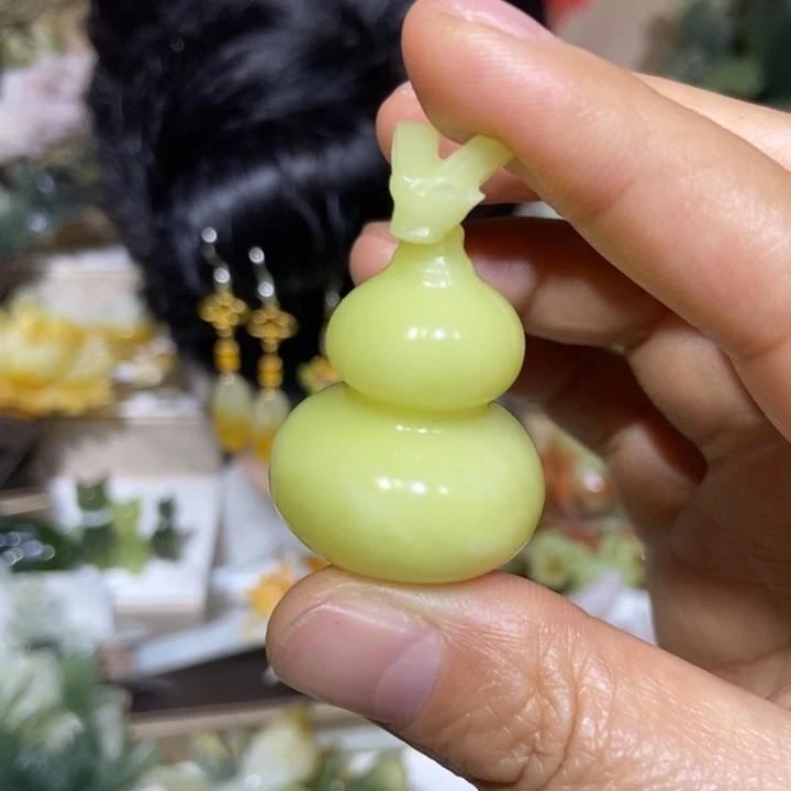 蛇纹石玉未镶嵌发饰