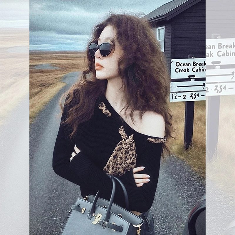 独特漂亮内搭豹纹小衫女装韩系秋冬季穿搭针织衫洋气高贵露肩上衣