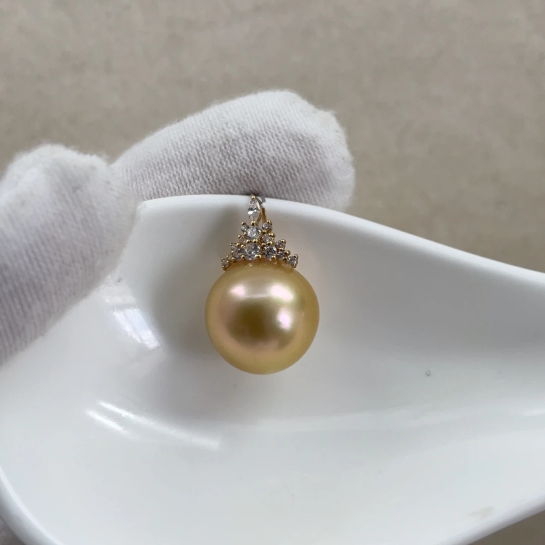 18K金镶嵌吊坠(不含链)海水珍珠12.8mm