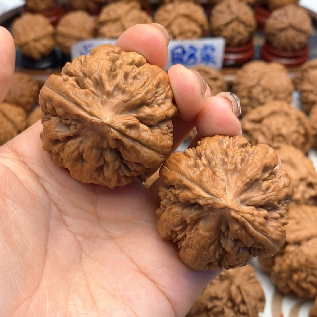 【闪购商品】文玩核桃吊坠44尺全品霸王龙