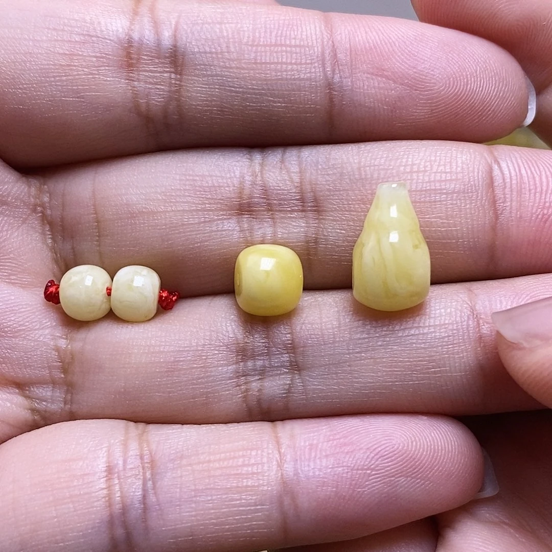 未镶嵌琥珀裸石歌**郭蜜蜡全套