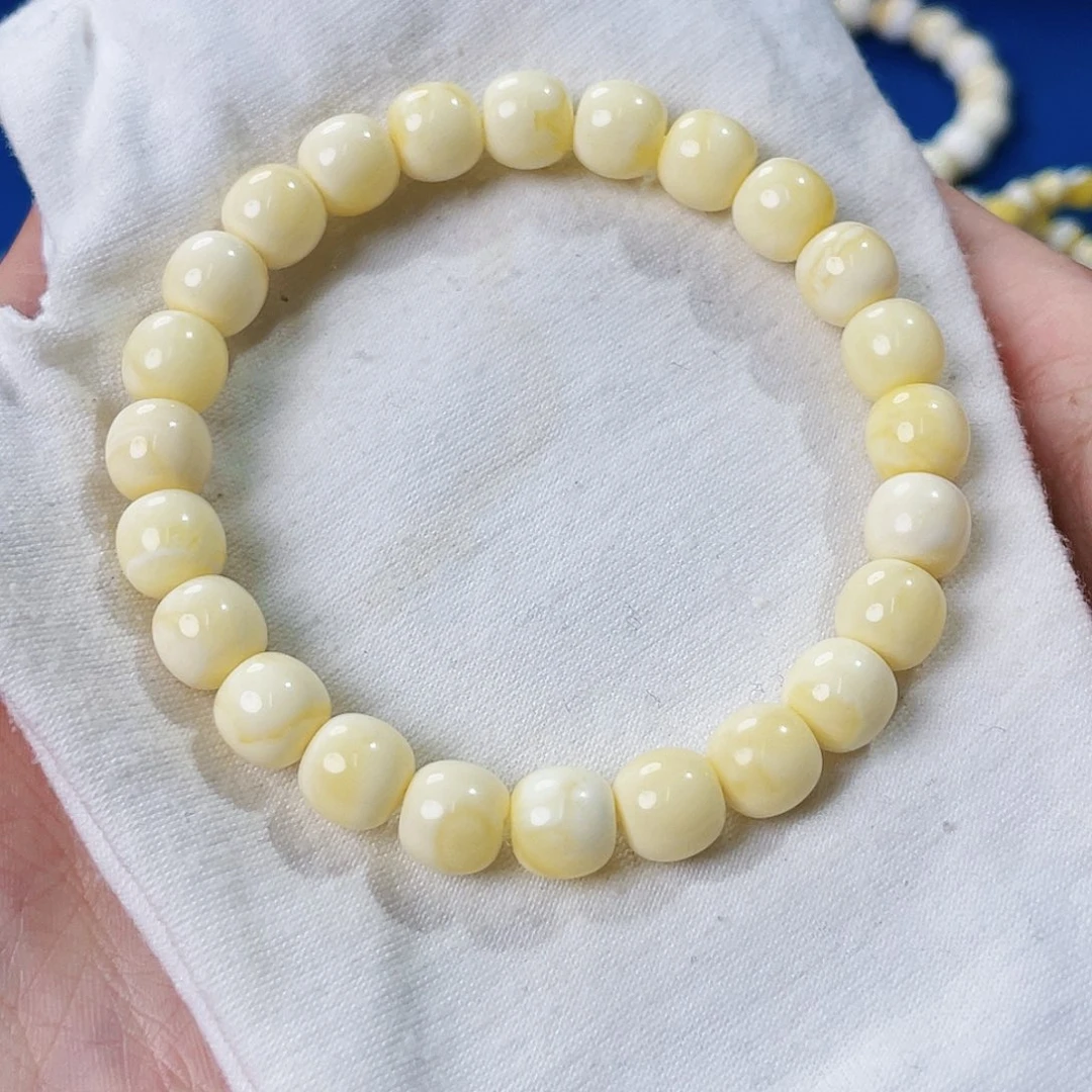 琥珀未镶嵌裸石9浓白花