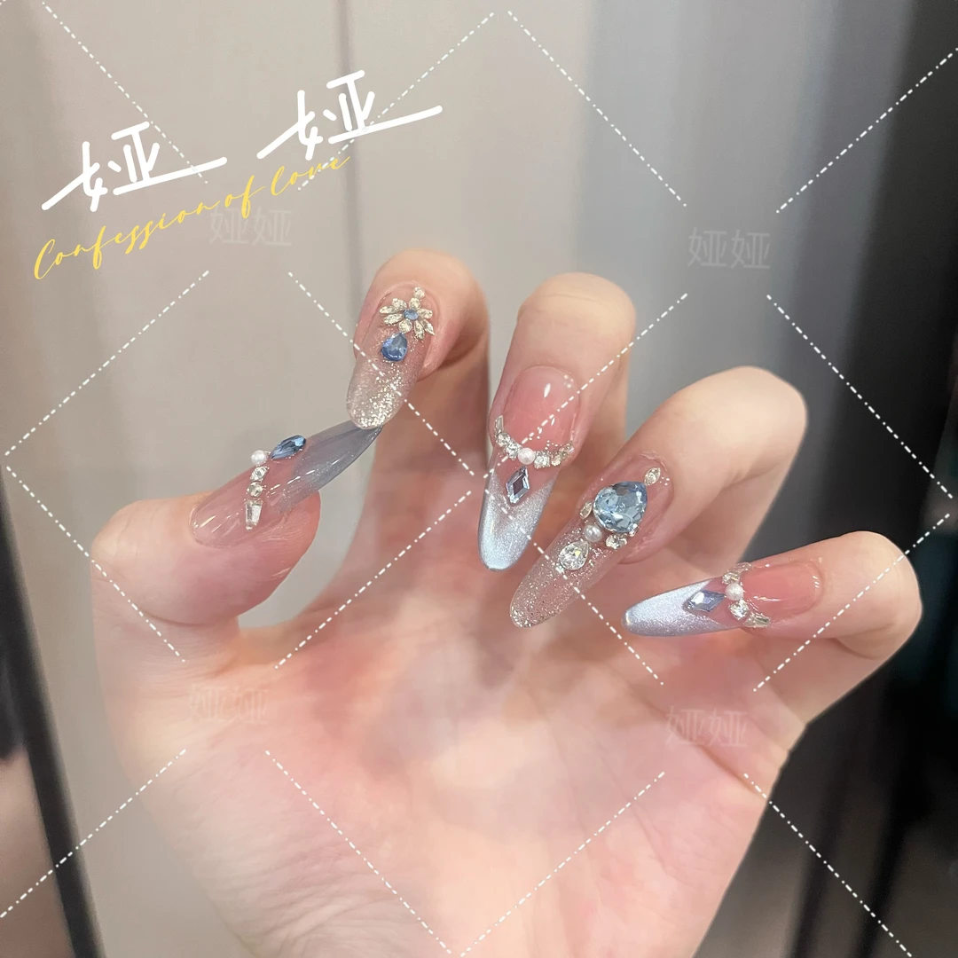 【1赛里木湖】纯手工穿戴甲蓝色大钻珍珠点缀显白气质高级美甲