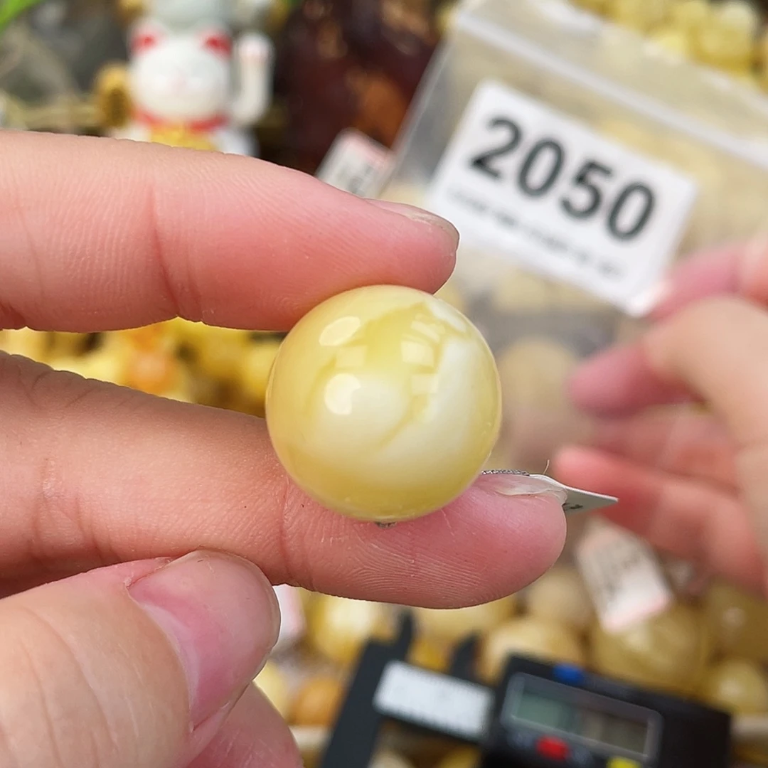 蜜蜡未镶嵌珠宝奇石18.7