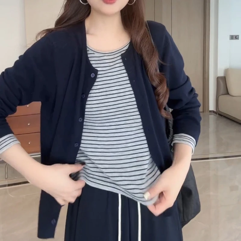 2025早秋新款时尚气质设计感显瘦百搭长袖针织开衫LK2505759