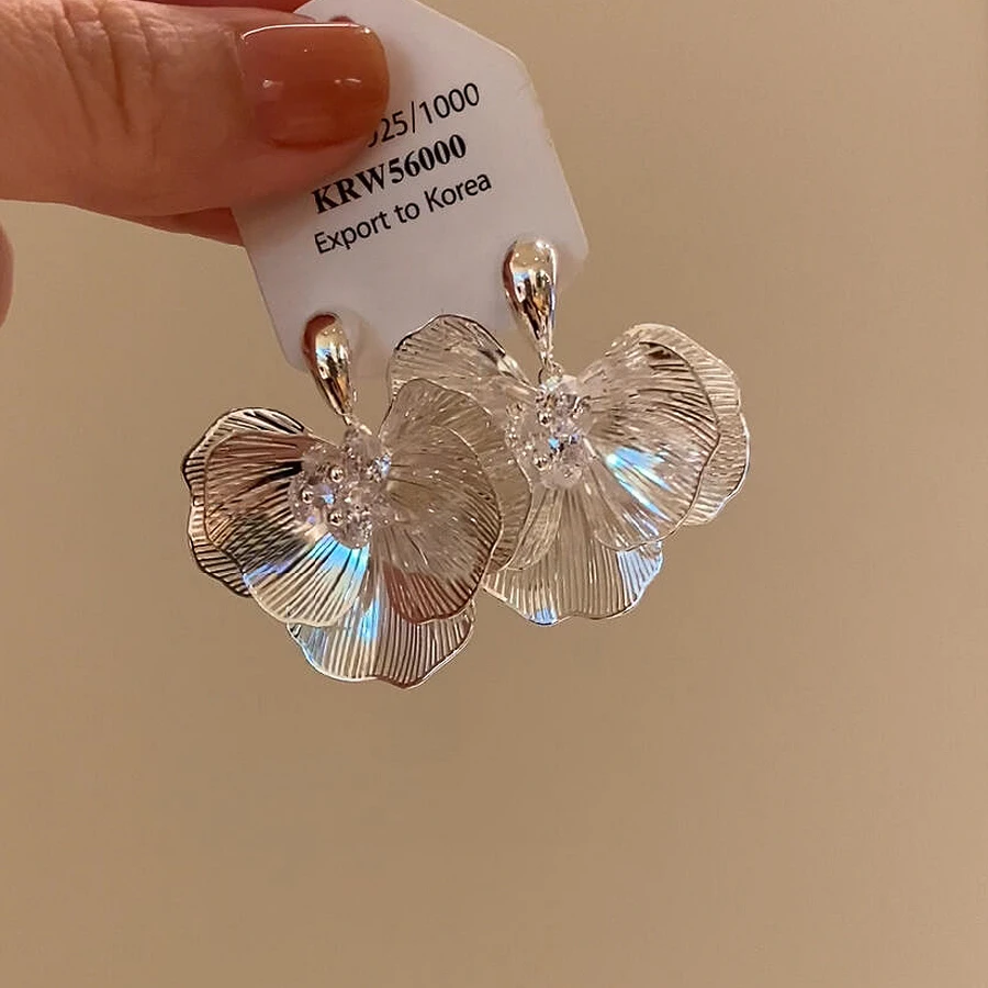 铜合金耳饰 镂空金属花朵耳环女高级感轻奢小众耳钉独特精致耳饰