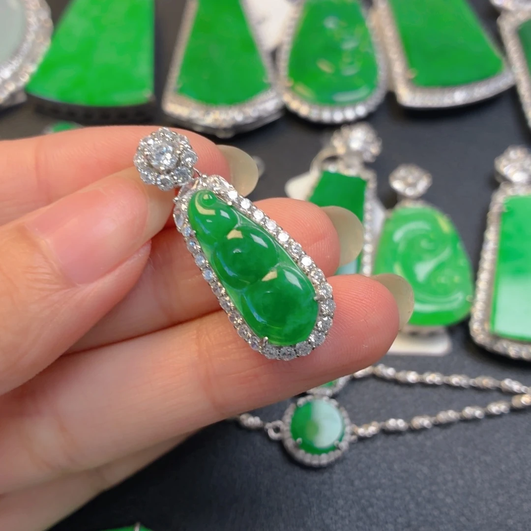 翡翠银S925镶嵌颈饰