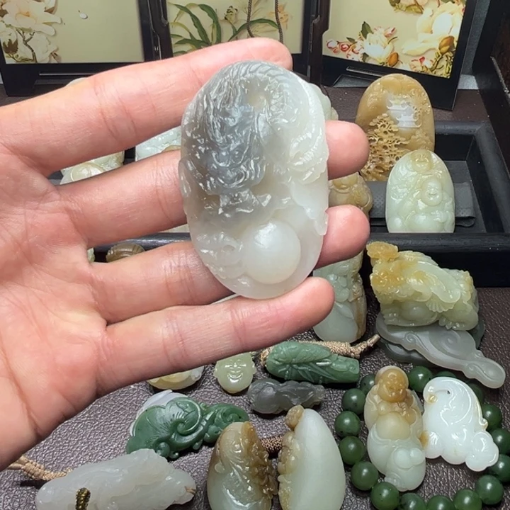 和田玉未镶嵌颈饰