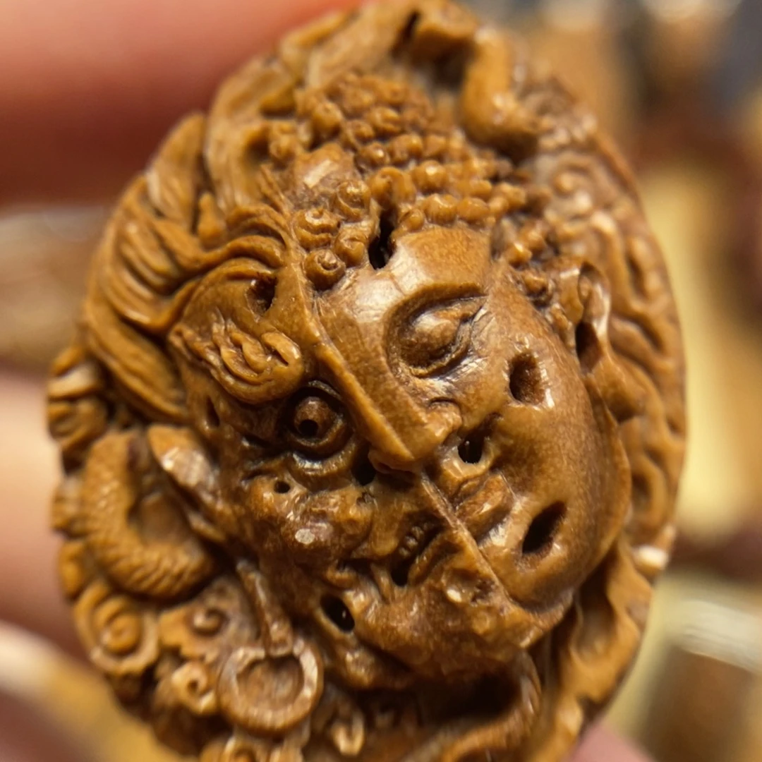 潍坊核雕桃核雕刻一念之间