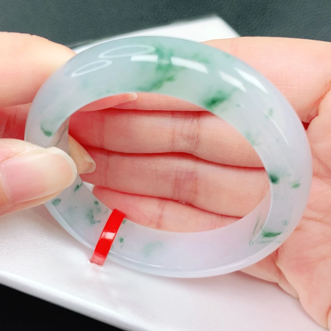 翡翠未镶嵌手镯54贵