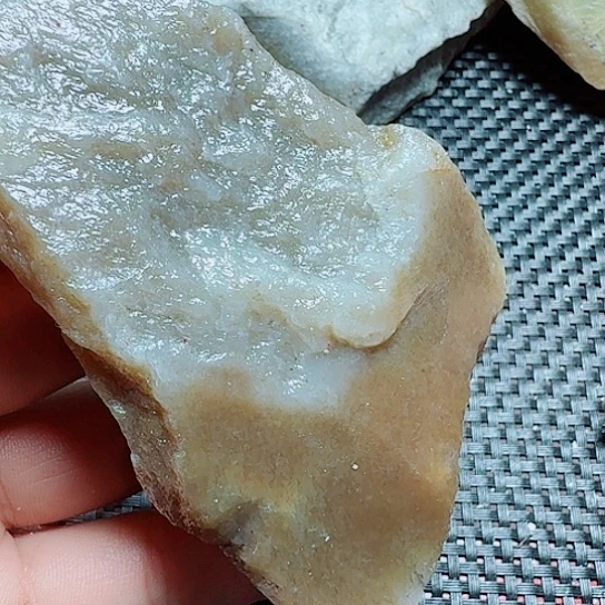 和田玉（糖玉）未镶嵌珠宝半成品