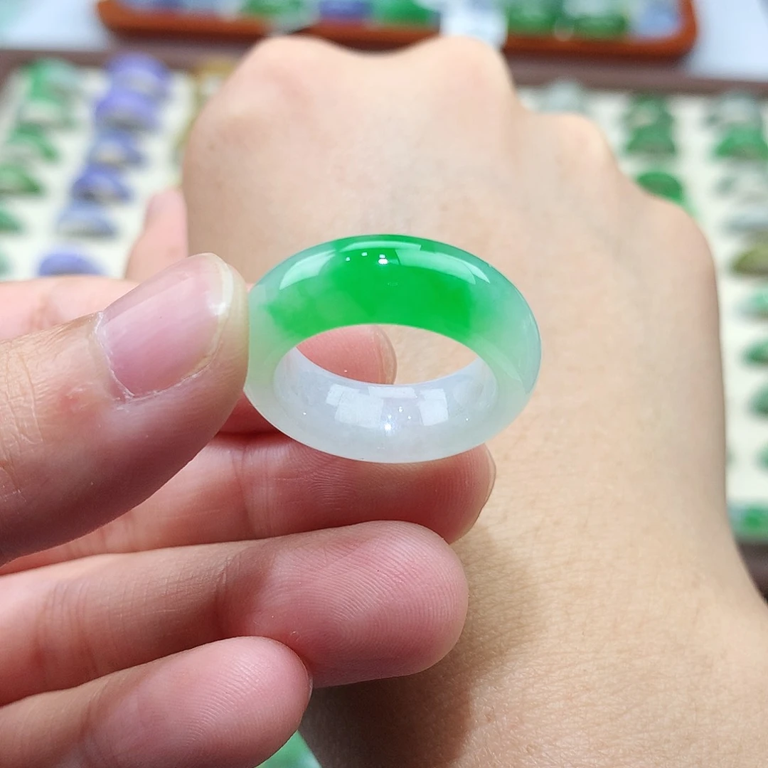 翡翠戒指未镶嵌12-13号