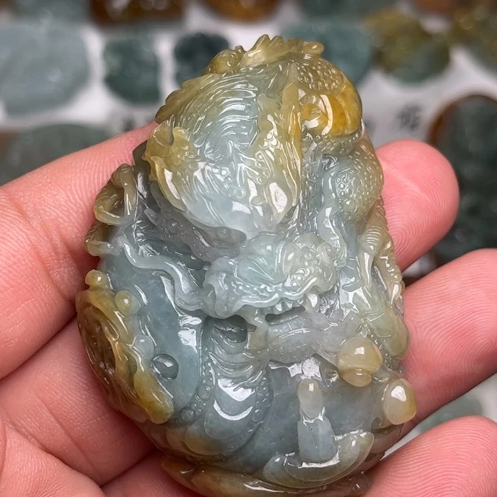 颈饰未镶嵌翡翠龙