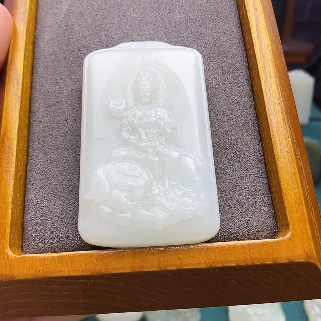 逍***私颈饰未镶嵌和田玉