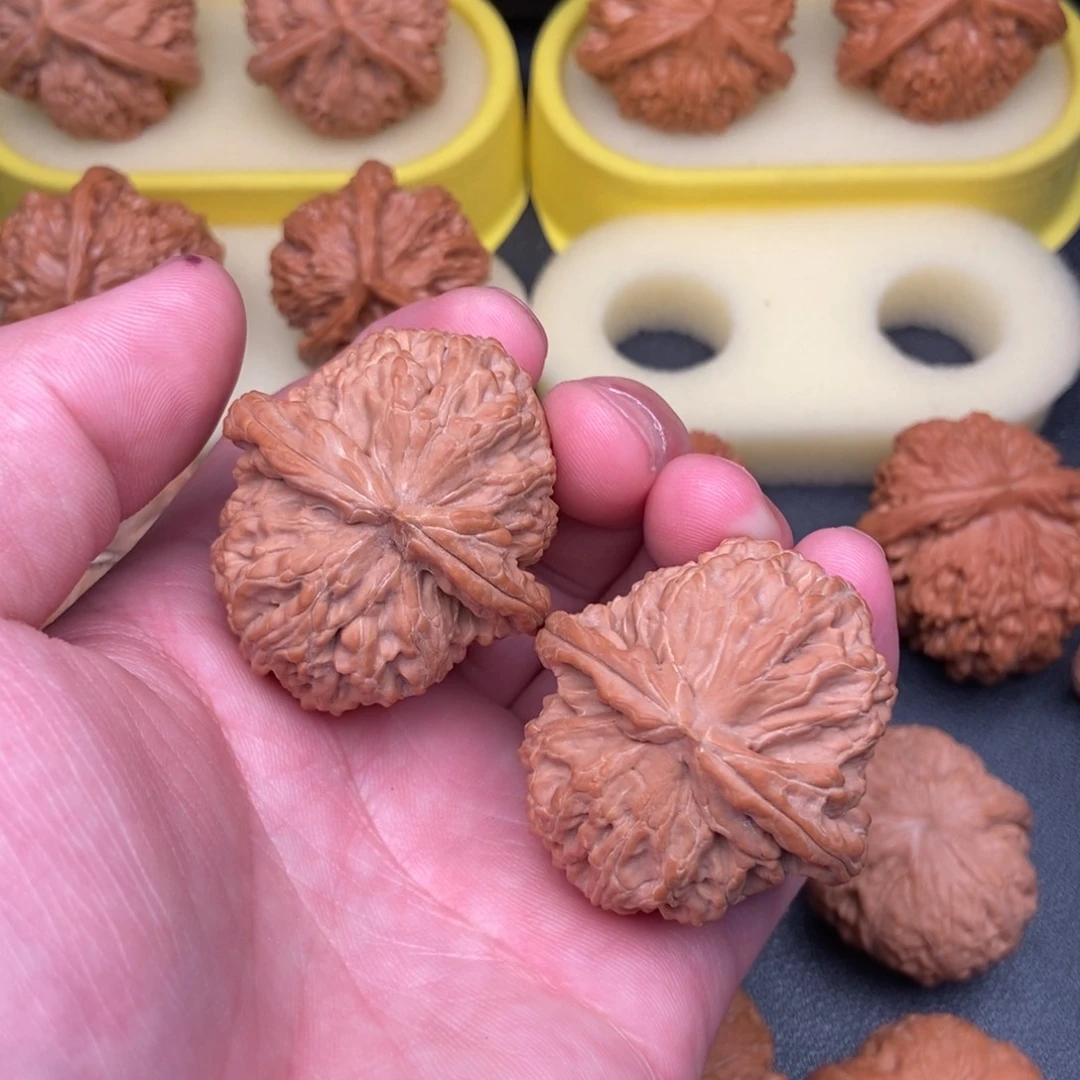 文玩核桃把件全品球白40