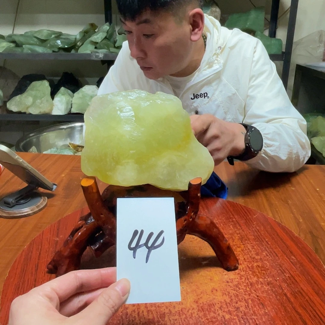 蛇纹石玉未镶嵌原石44