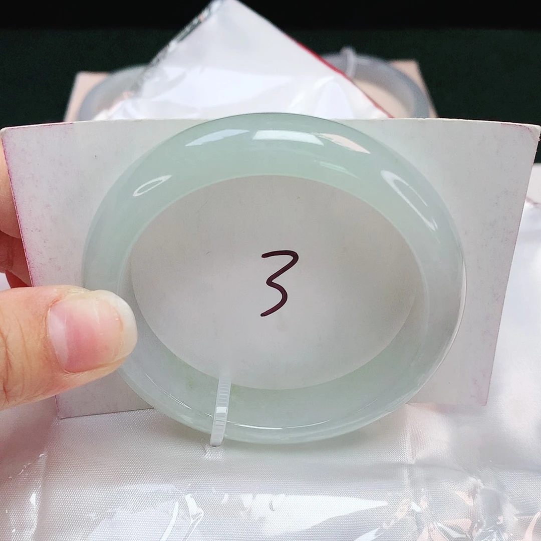 翡翠未镶嵌手镯正圈53.6