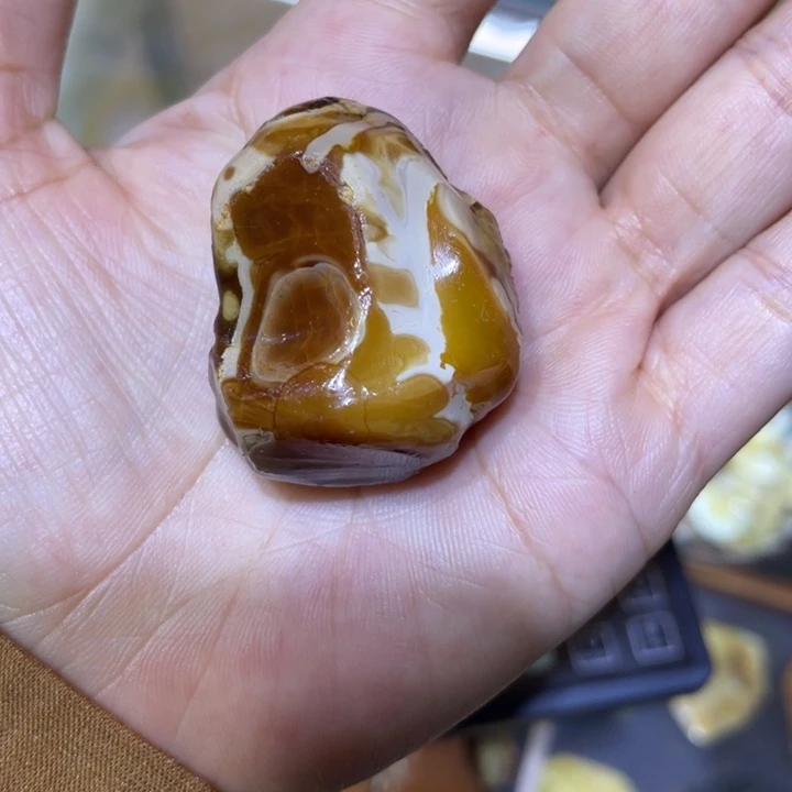 一***晶定制琥珀未镶嵌原石定制打孔不退不换