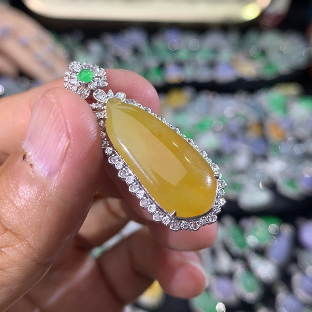 翡翠18K金镶嵌吊坠(不含链)