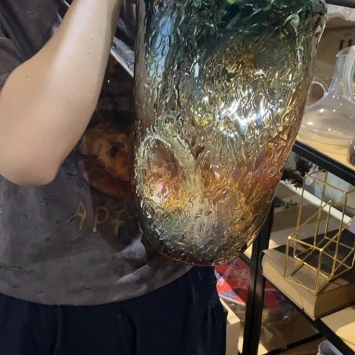 陶瓷花瓶，部分微瑕