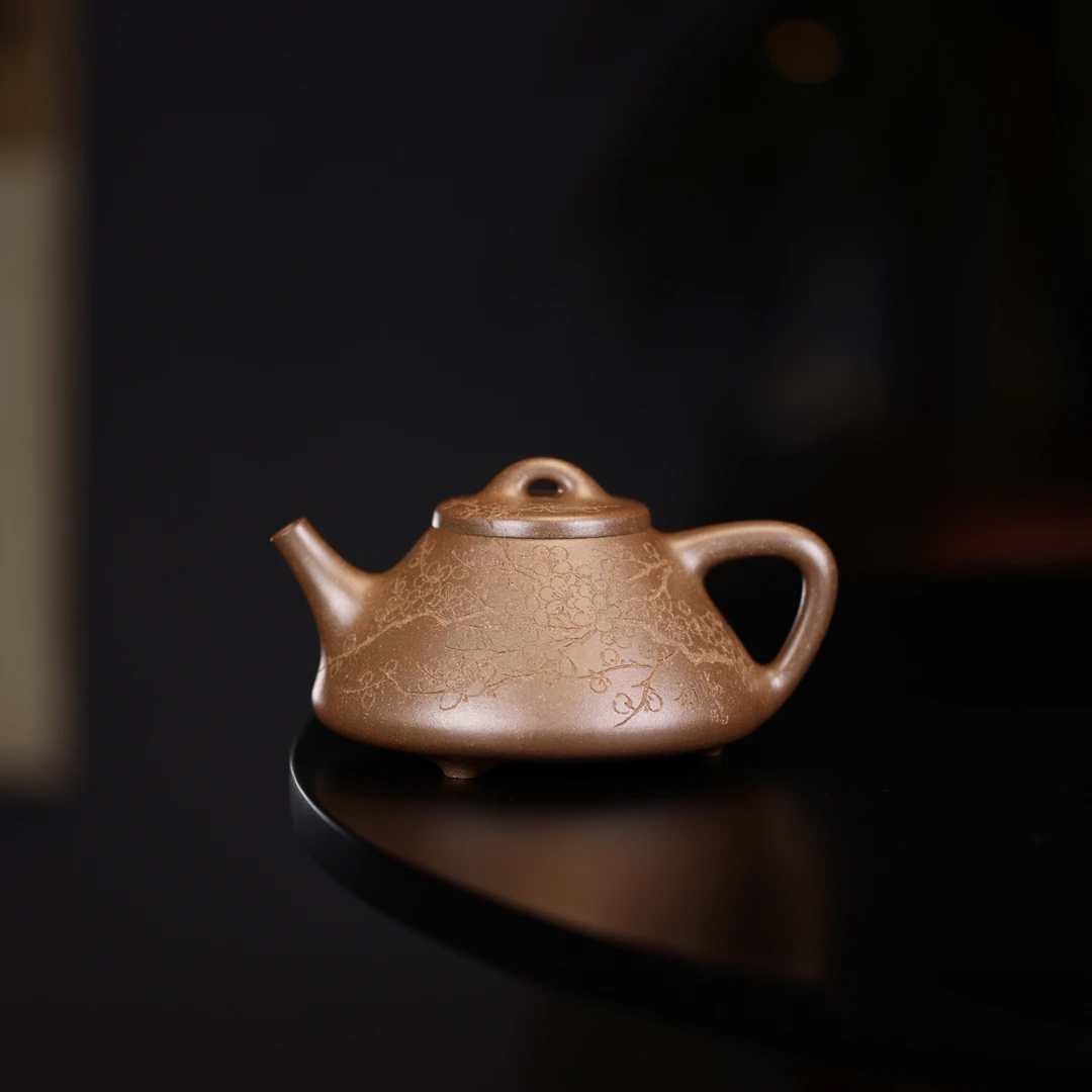范宇臣子冶石瓢 谭海鸥刻绘梅花