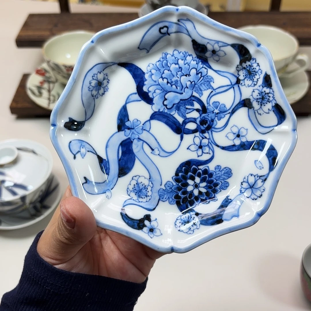 瓷上田千椿 13cm 盘