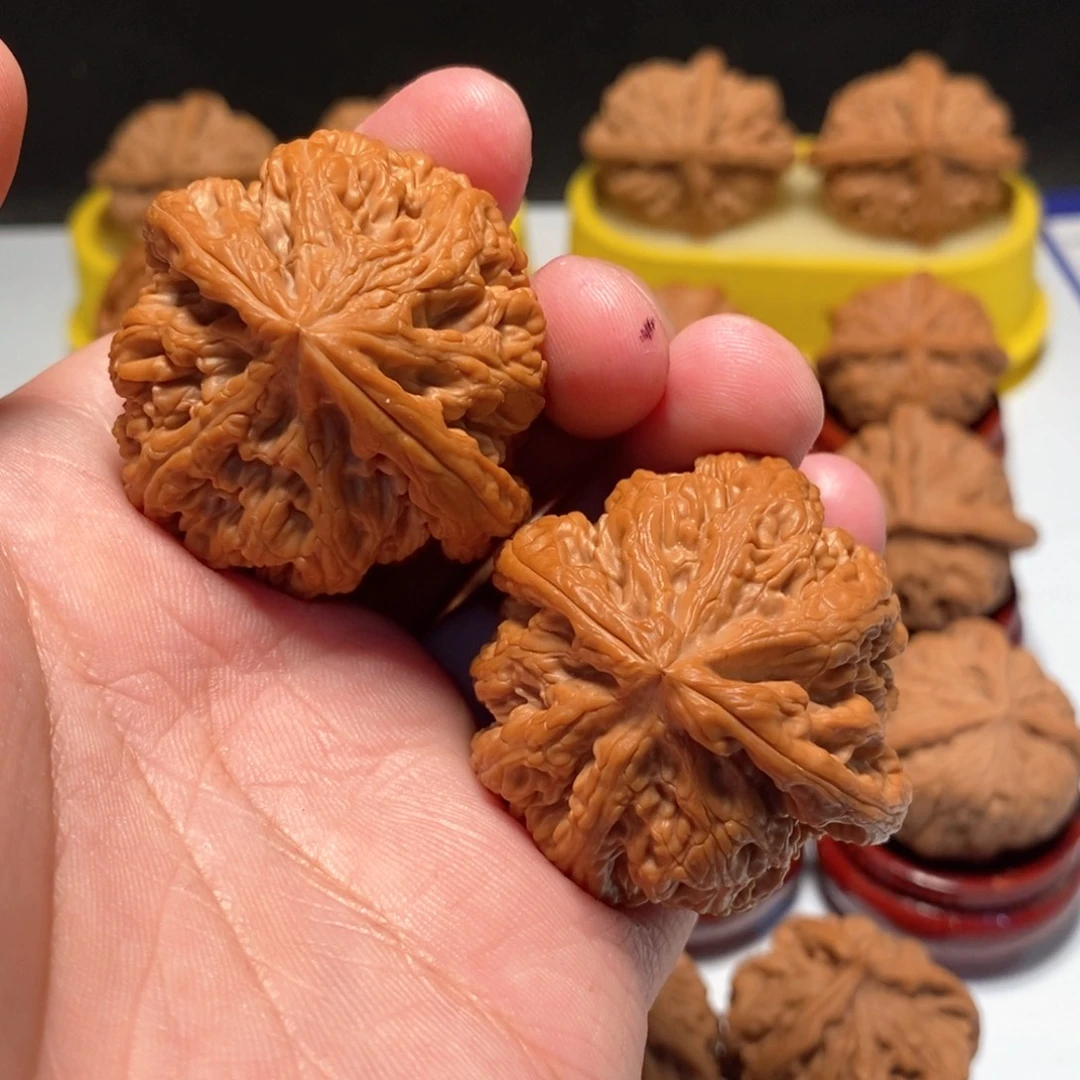 c***c文玩核桃吊坠粗金