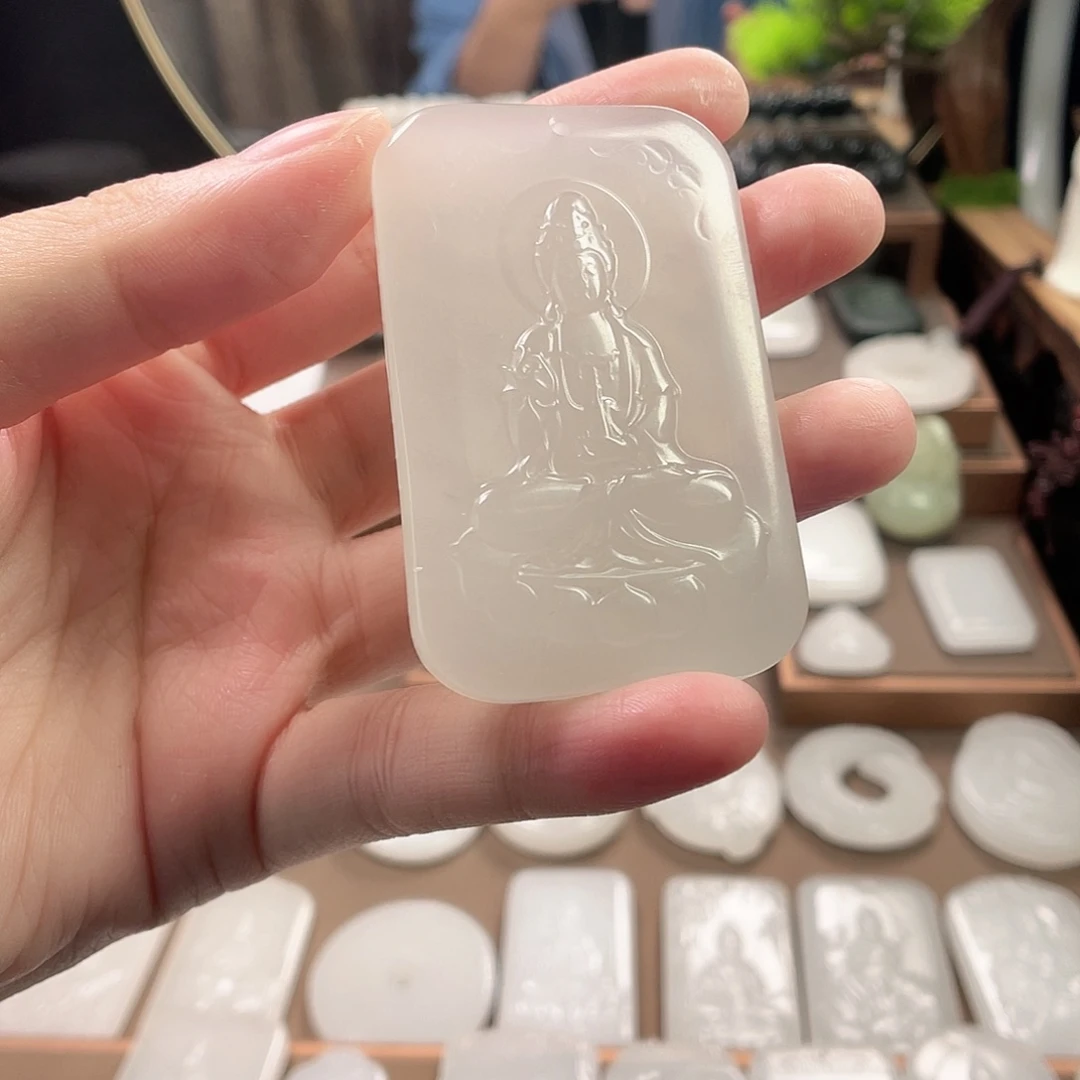 平***4石英质玉（金丝玉）未镶嵌颈饰