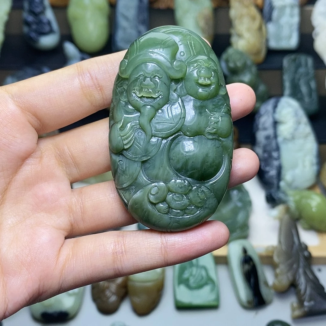 【闪购商品】颈饰未镶嵌和田玉大*了