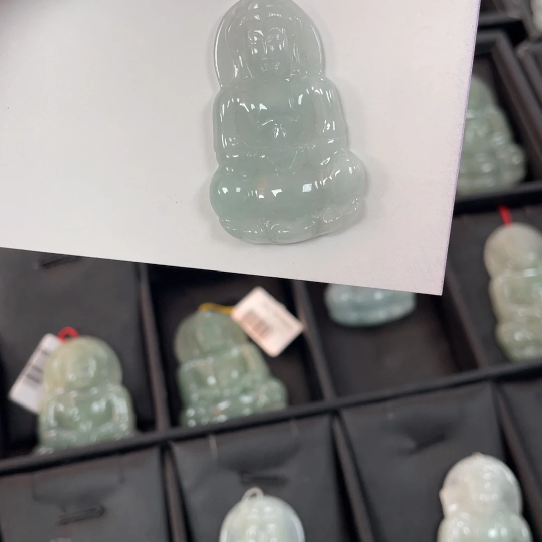 翡翠颈饰未镶嵌观音