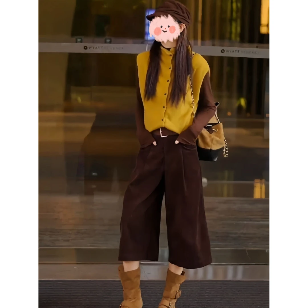 早秋时尚慵懒风纯色百搭马甲建议针织上衣今年新款休闲七分裤套装